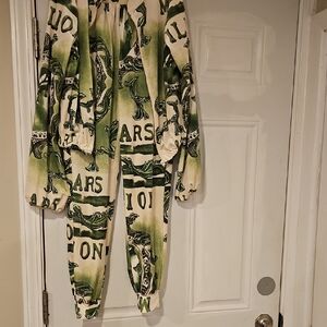 Chic Green and White Graphic Joggers